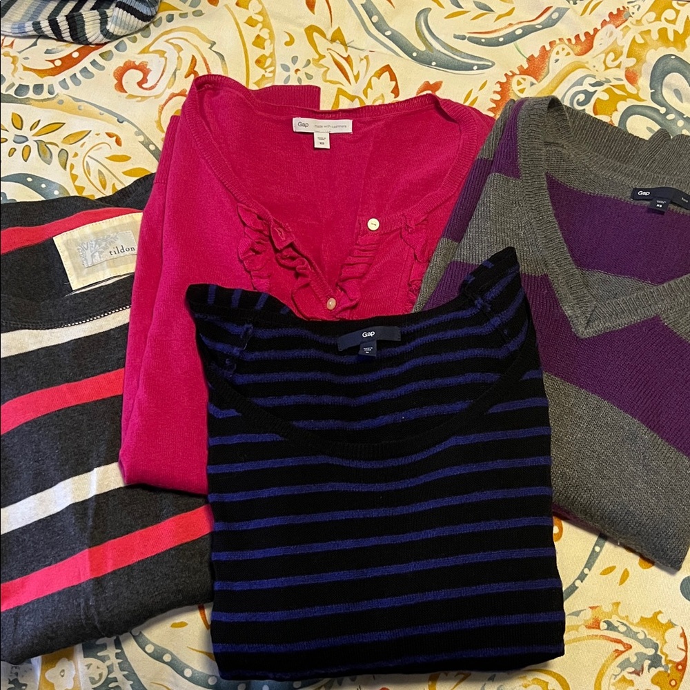 Women’s Sweater Bundle!!! Size XS, S, M
